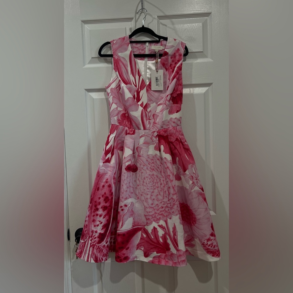$369 TED BAKER LONDON NUDE PINK CUT OUT TONAL ENCYCLOPEDIA DRESS W/POCKETS(US 4)